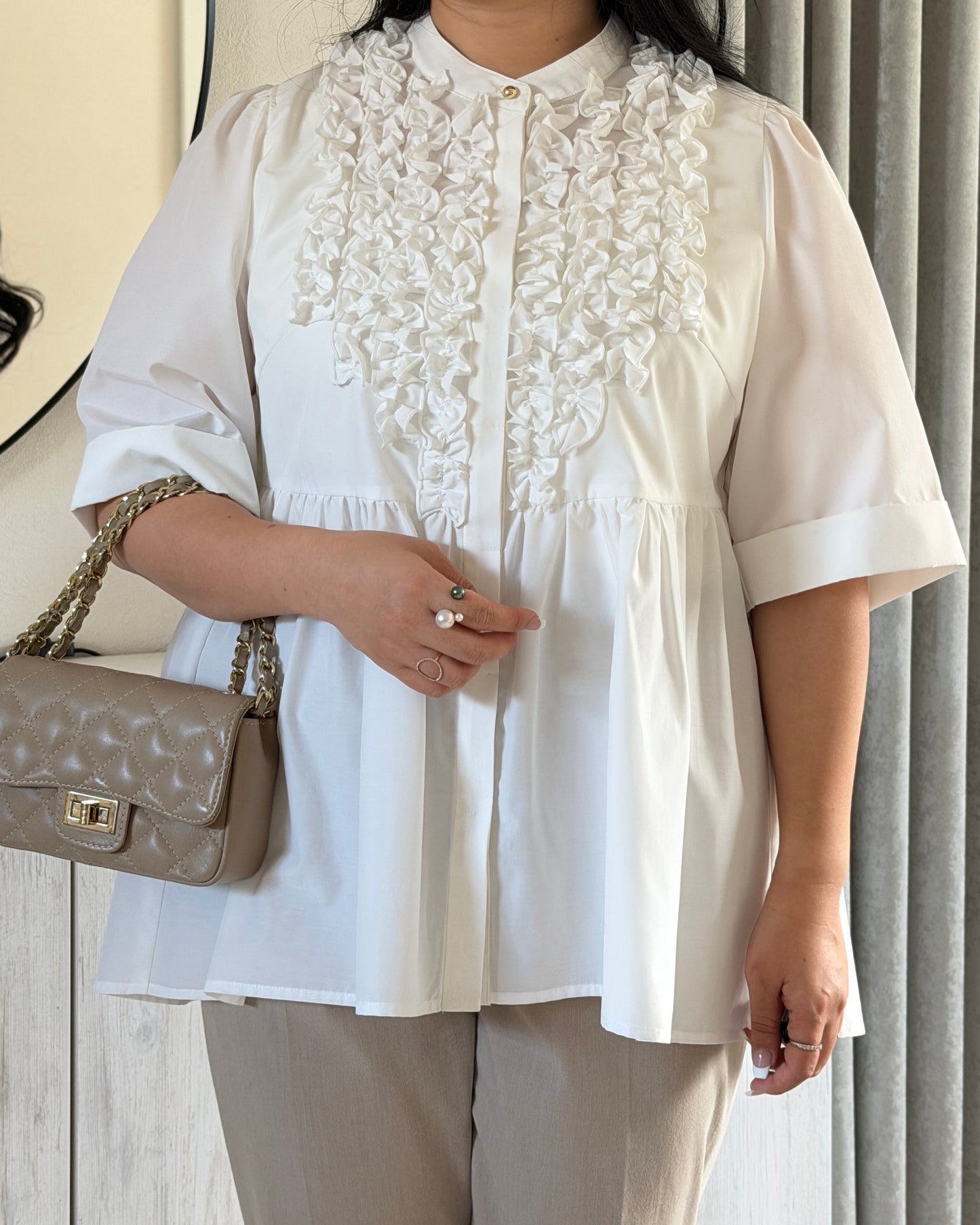 Petal Frill Half-sleeve Blouse
