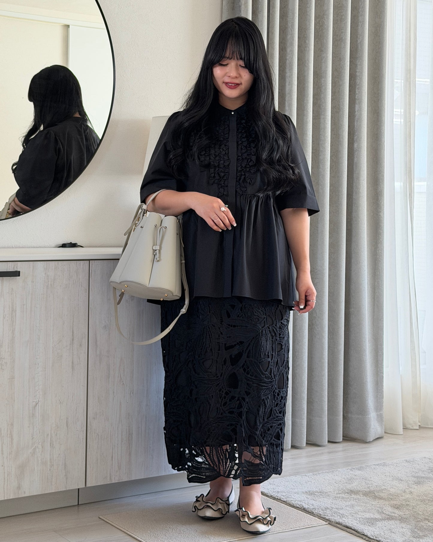 Petal Frill Half-sleeve Blouse