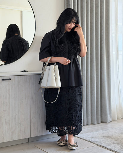 Petal Frill Half-sleeve Blouse
