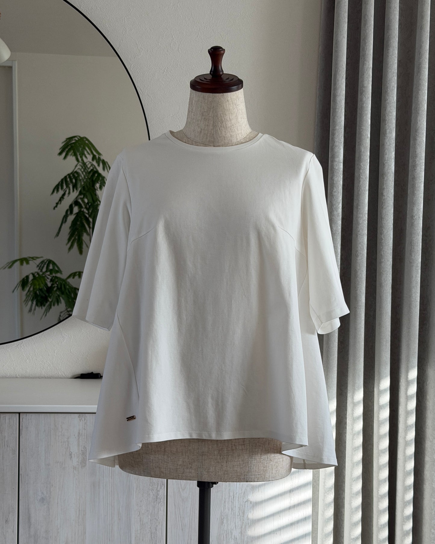 Flare Half-sleeve T-shirt “Aurora”