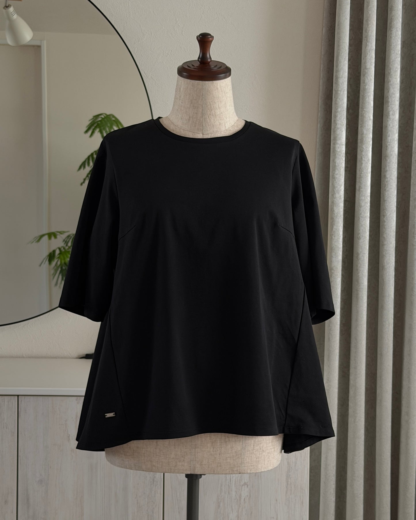 Flare Half-sleeve T-shirt “Aurora”