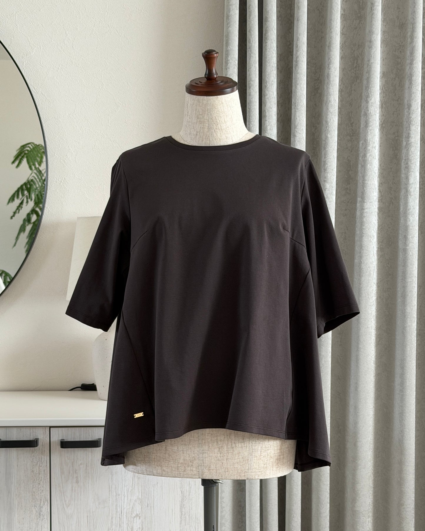 Flare Half-sleeve T-shirt “Aurora”