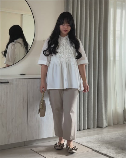 Petal Frill Half-sleeve Blouse